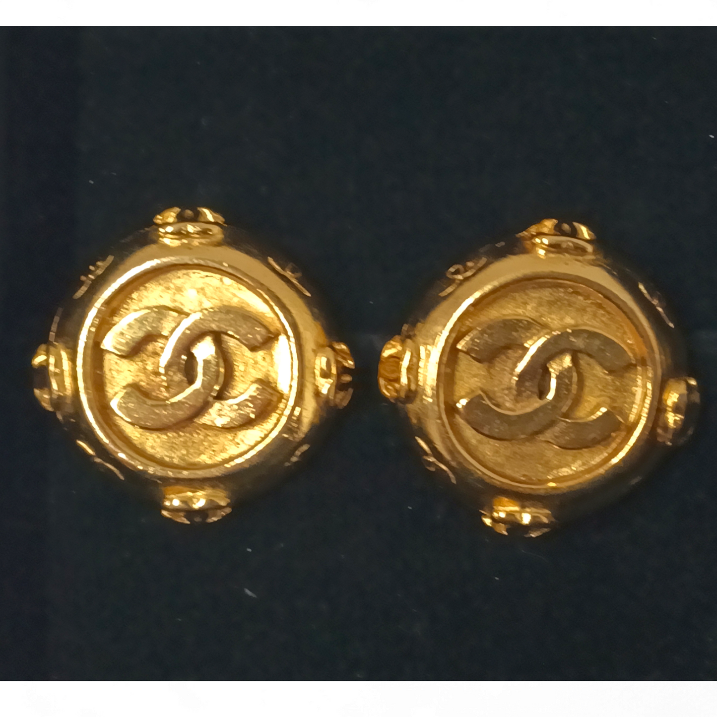 CHANEL Earring Rank B