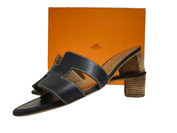Sandal HERMES 38 Black Rank (BC) Damage