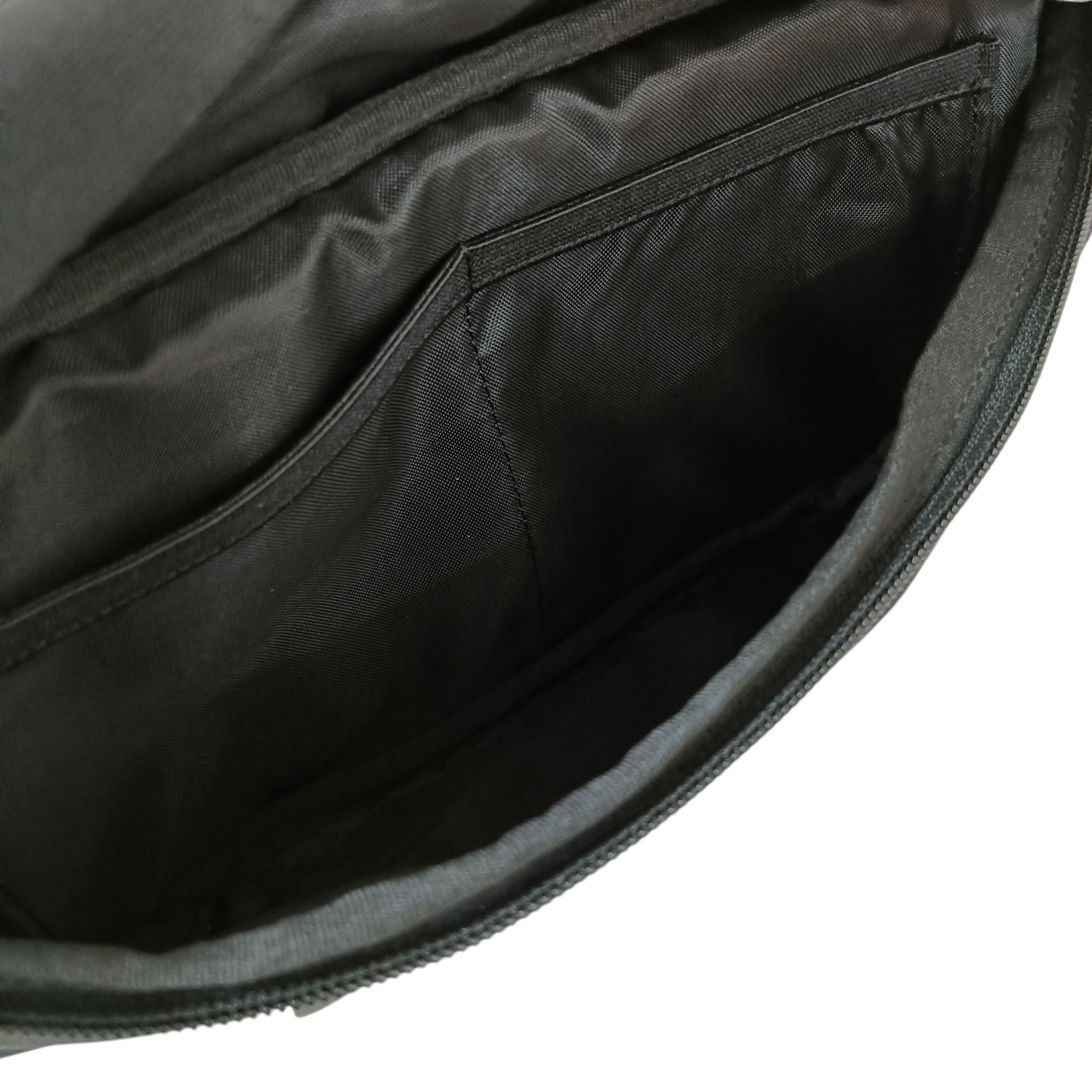 CABIN ZERO Body Bag Black 1921