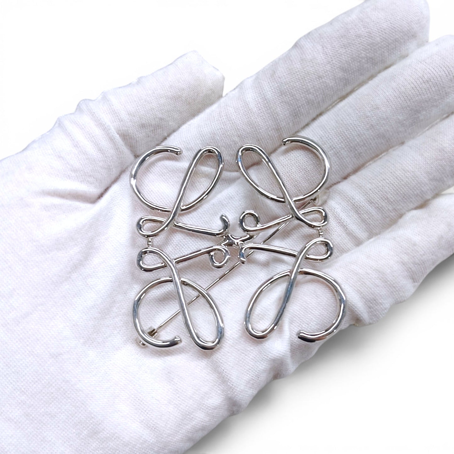 LOEWE Brooch Silver Anagram Rank B