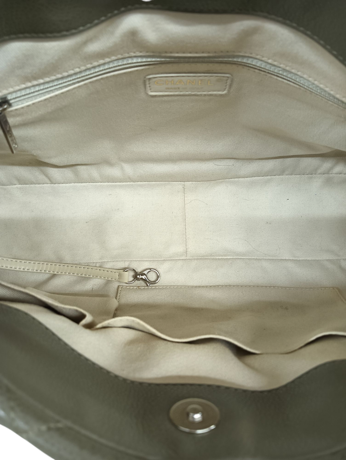 CHANEL Shoulder Bag 16599579 Olive