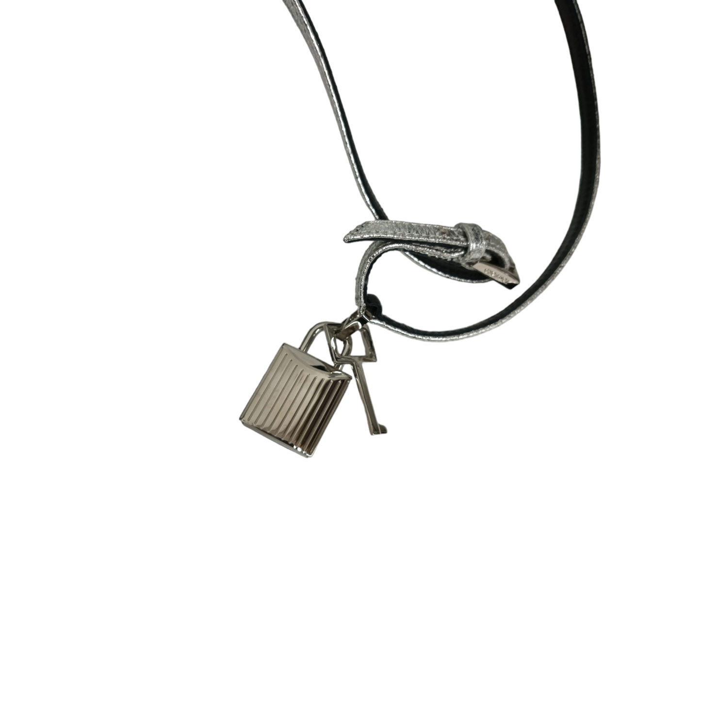 TOM FORD PUMPS SILVER PADLOCK W2962S
