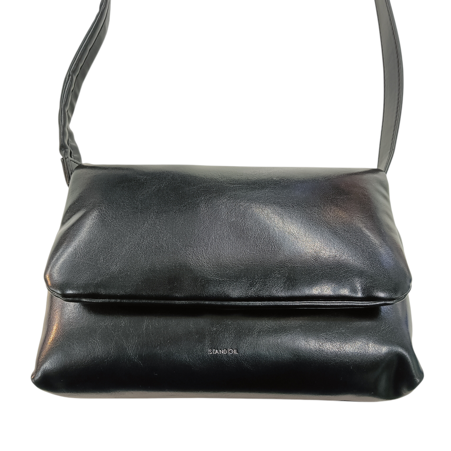 Stand Oil Shoulder Bag Fluffy Black