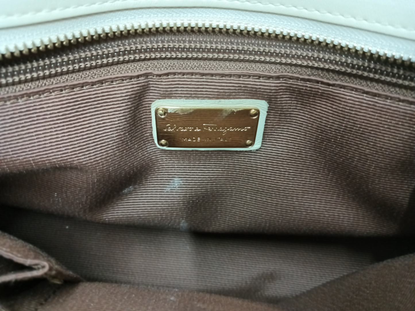 SALVATORE FERRAGAMO BEIGE MESH BW-21 C208