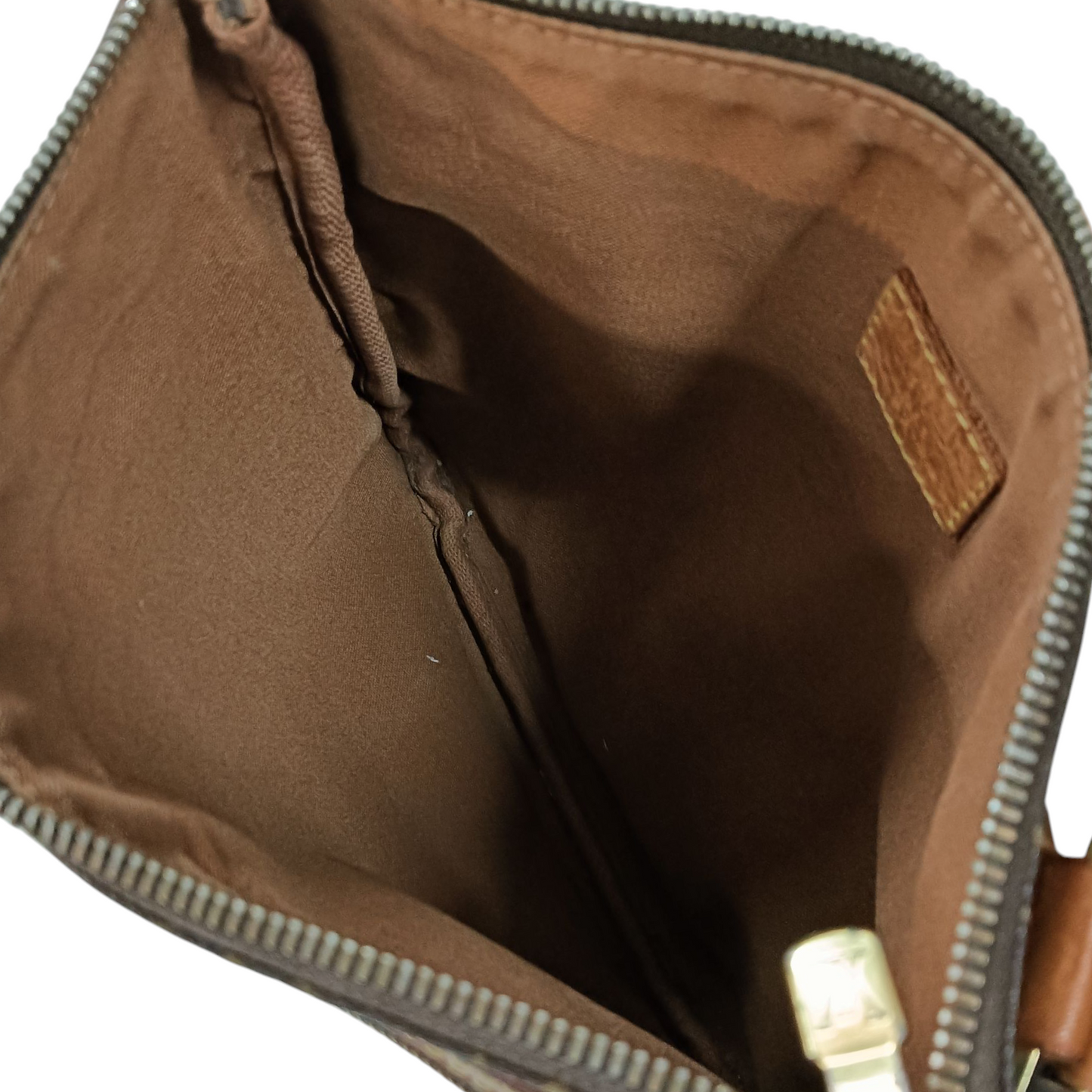 Louis Vuitton Shoulder Bag MI0026
