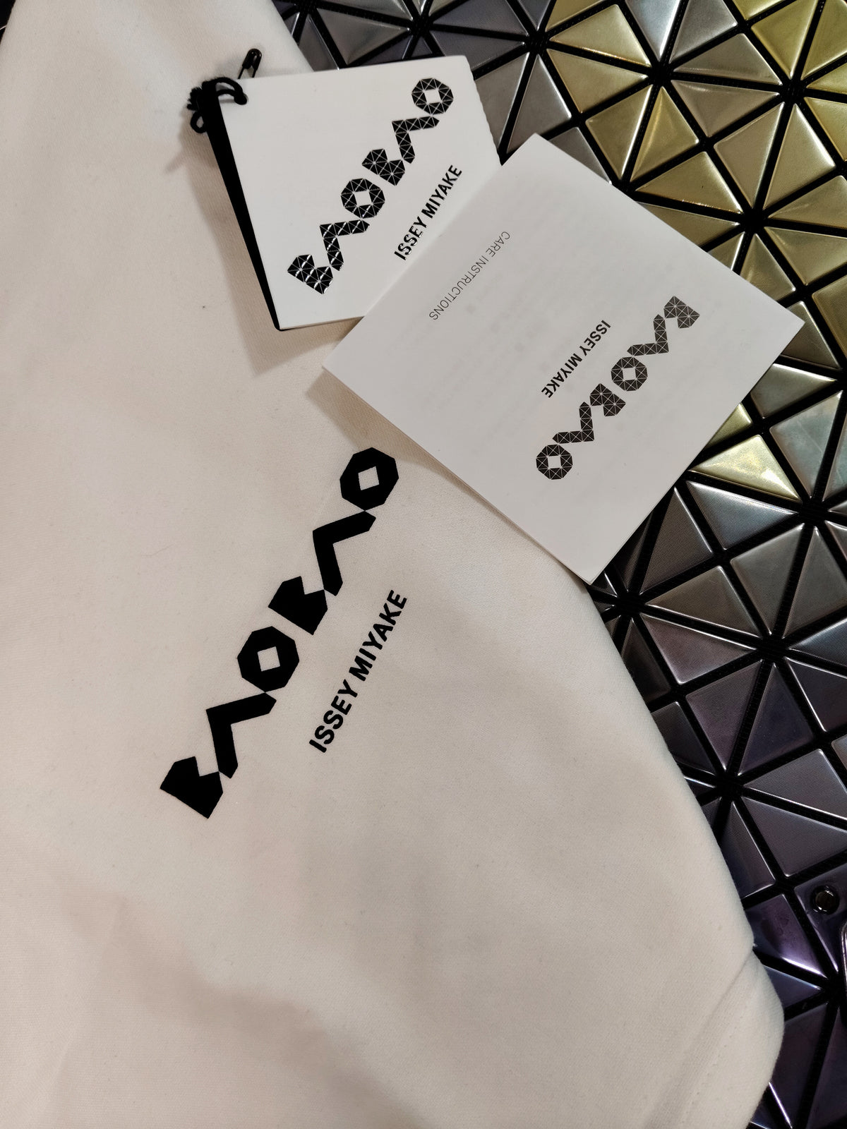 BAO BAO ISSEY MIYAKE TOTE BAG BB08-AG832 RANK B SILVER AND GOLD