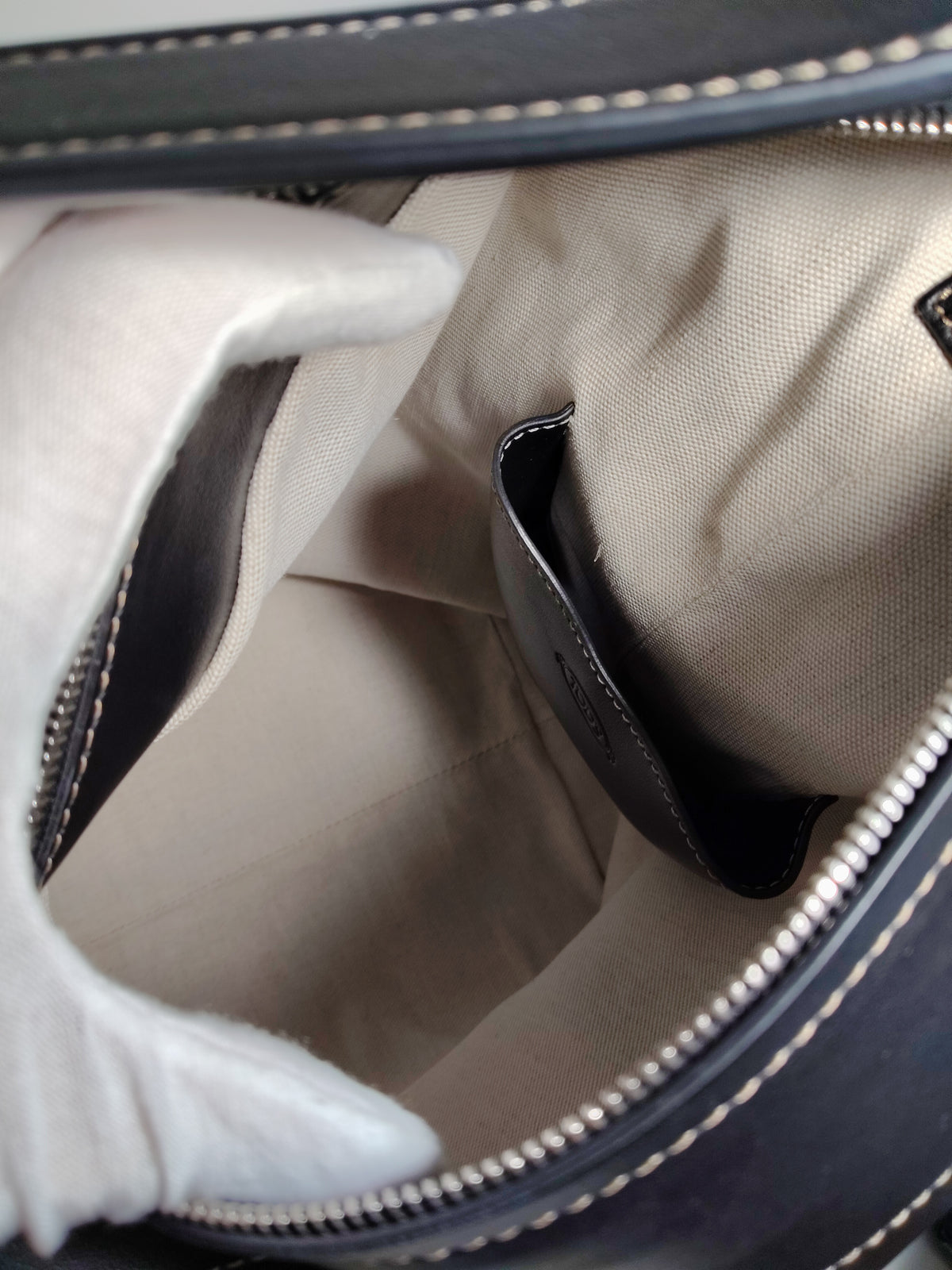 TOD'S SHOULDER BAG RANK AB BLACK MEDA