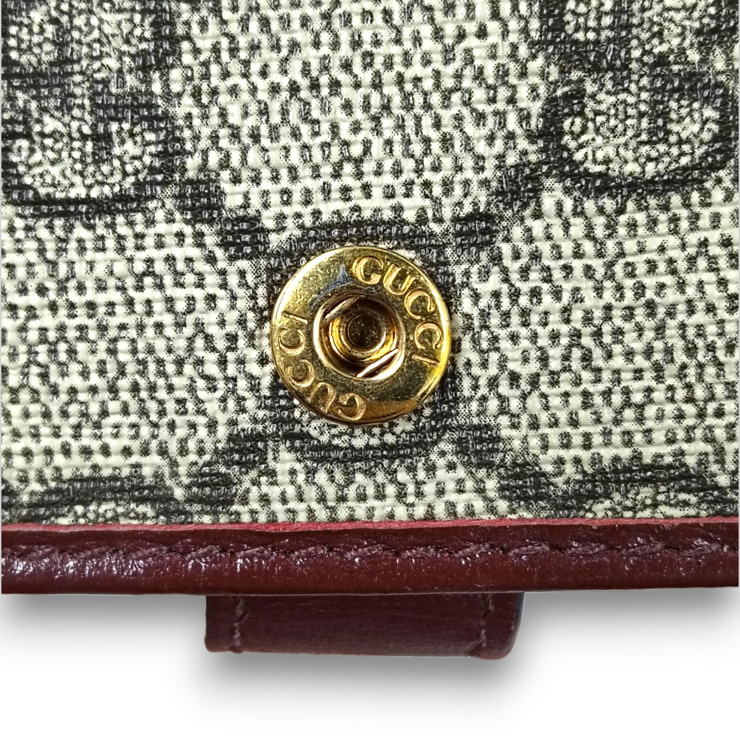 GUCCI Passport Case 724562 1147 Rank (B) Red/Brown