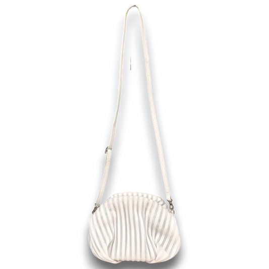 ISSEY MIYAKE Shoulder Bag IM46-AG701 White Rank(AB) Stain