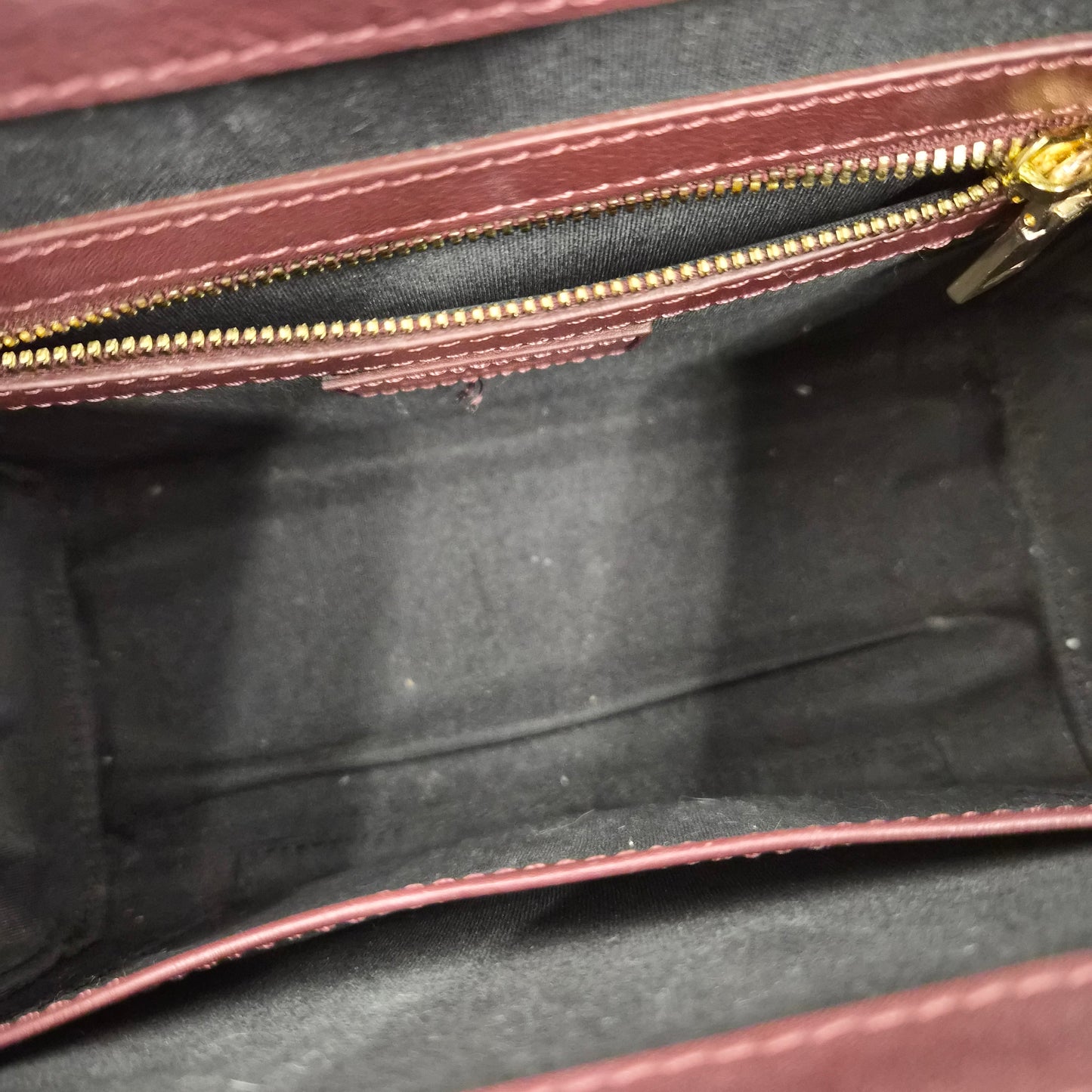 xotique Shoulder Bag Wine Red/Beige Rank(B)