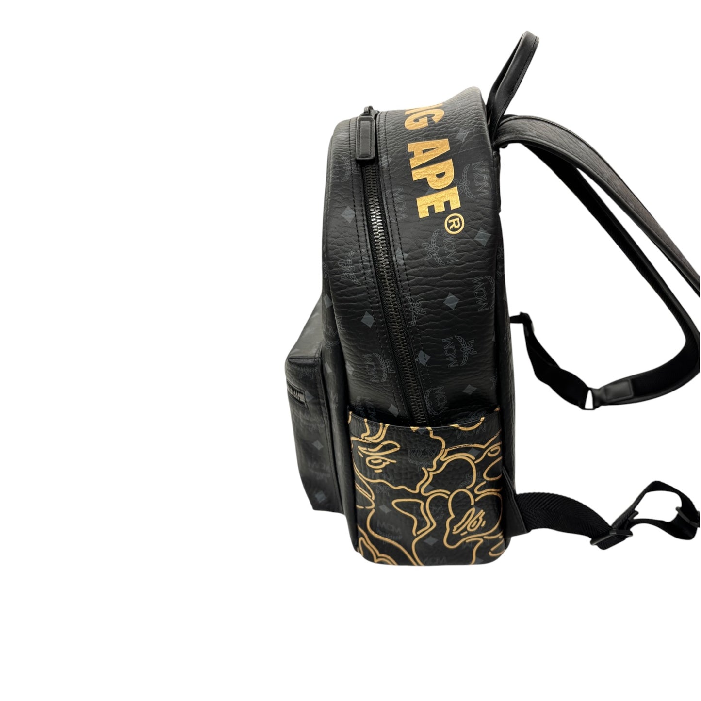 MCM Rucksack MMKESVE05BK001 Black / Gold Balo MCM  x Bape Stark LNY