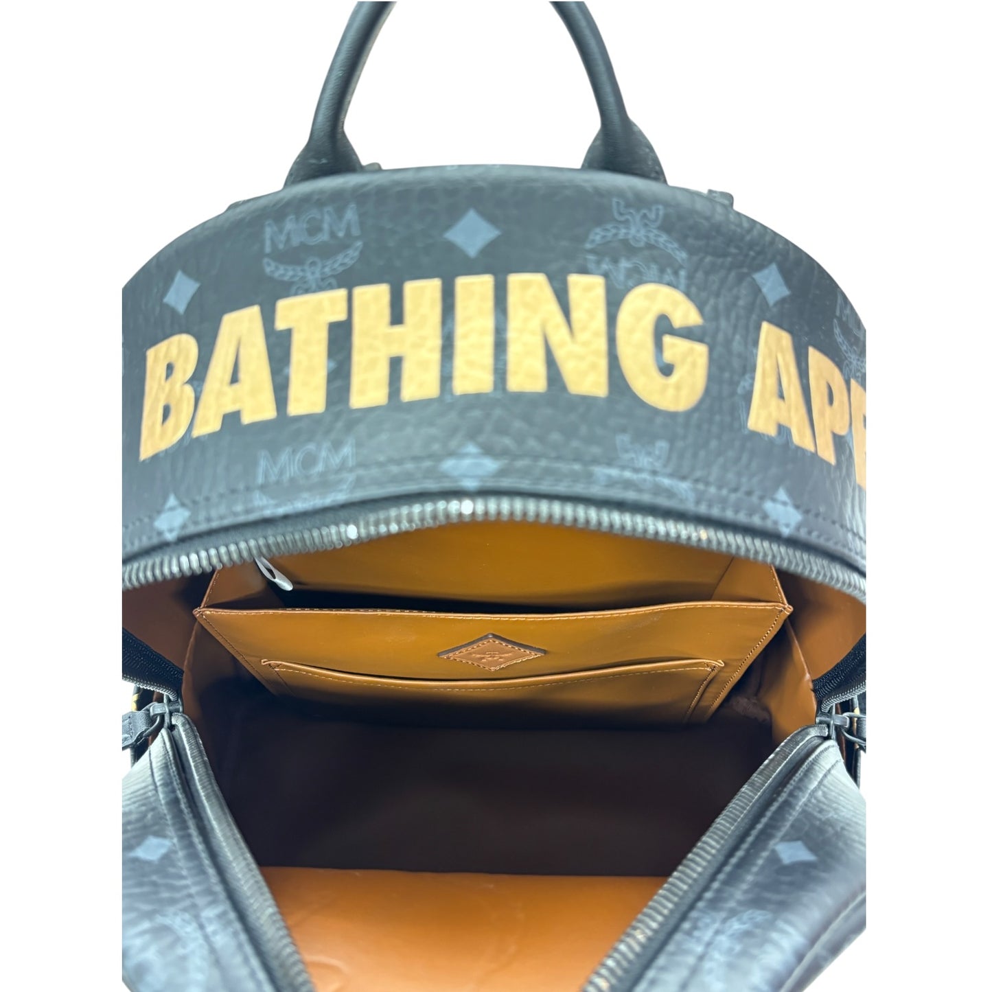 MCM Rucksack MMKESVE05BK001 Black / Gold Balo MCM  x Bape Stark LNY
