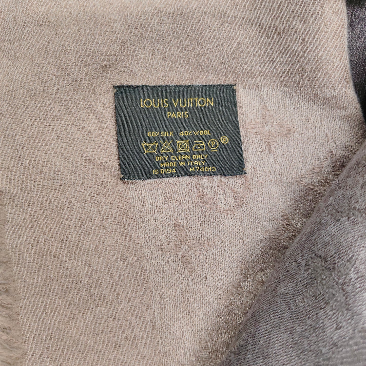 LOUIS VUITTON Shawi Beige M74013 Rank C