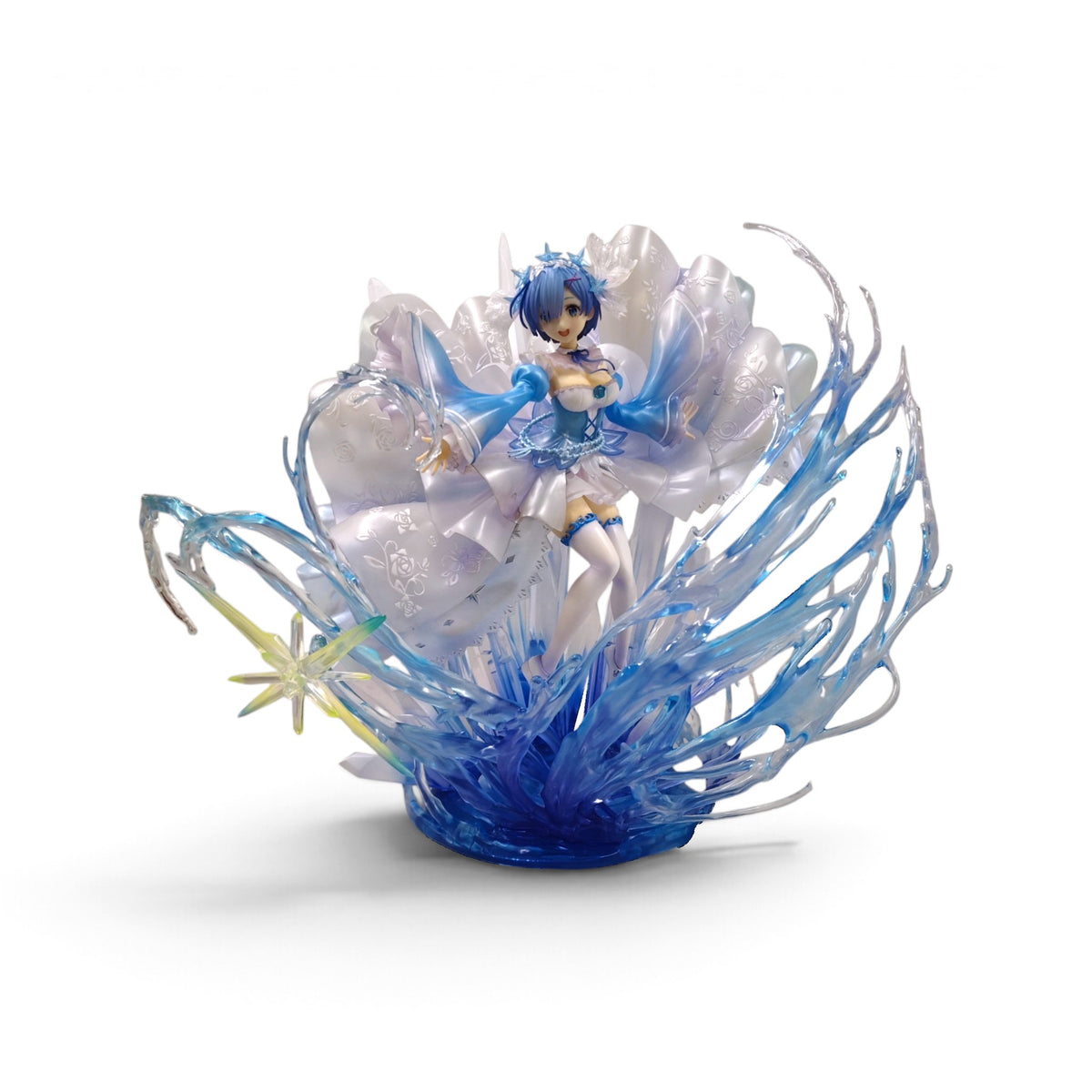 LUMINASTA FIGURE REM - CRYSTAL DRESS RANK(B) RE:ZERO - STARTING LIFE IN ANOTHER WORLD