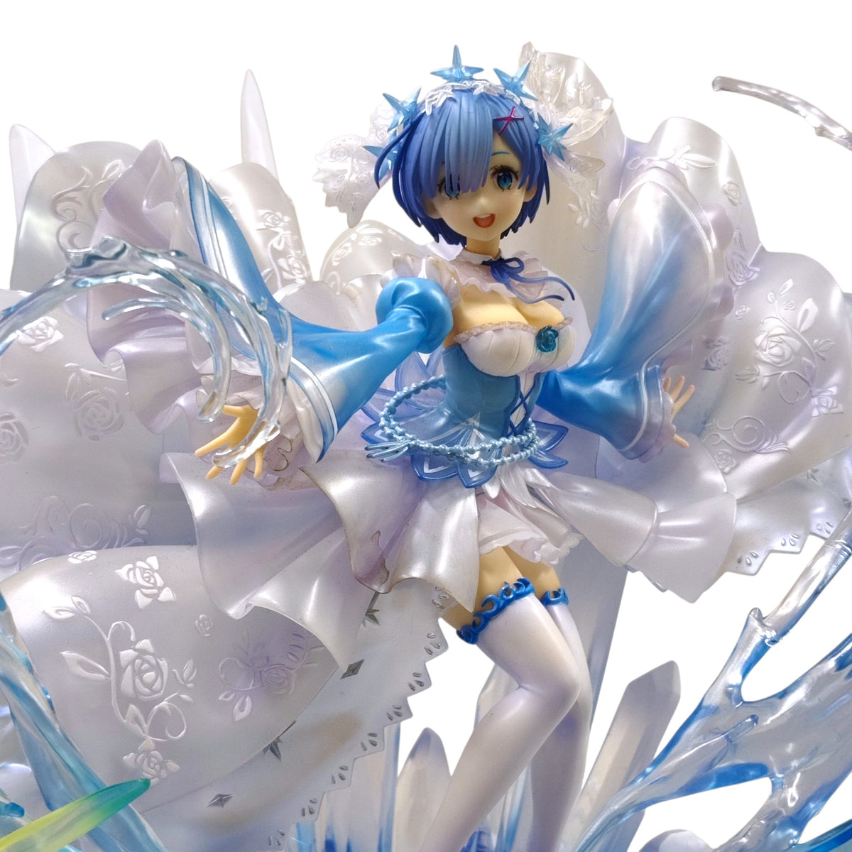 LUMINASTA FIGURE REM - CRYSTAL DRESS RANK(B) RE:ZERO - STARTING LIFE IN ANOTHER WORLD