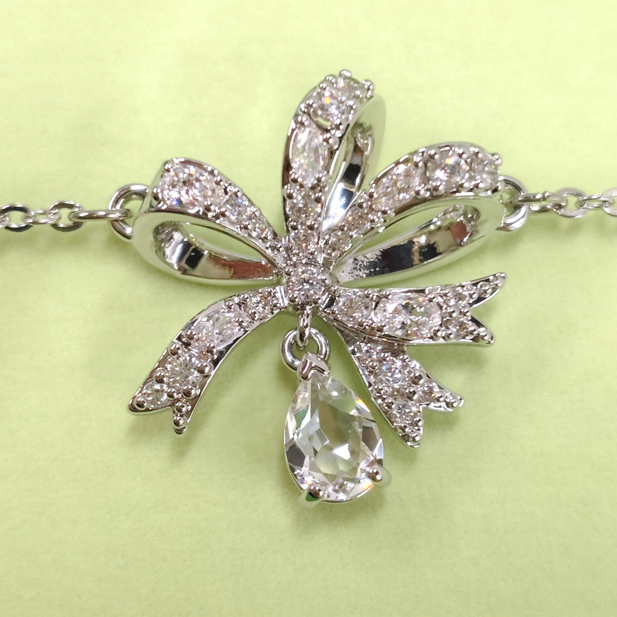 SWAROVSKI Bracelet Rank(A) Bow 5647581