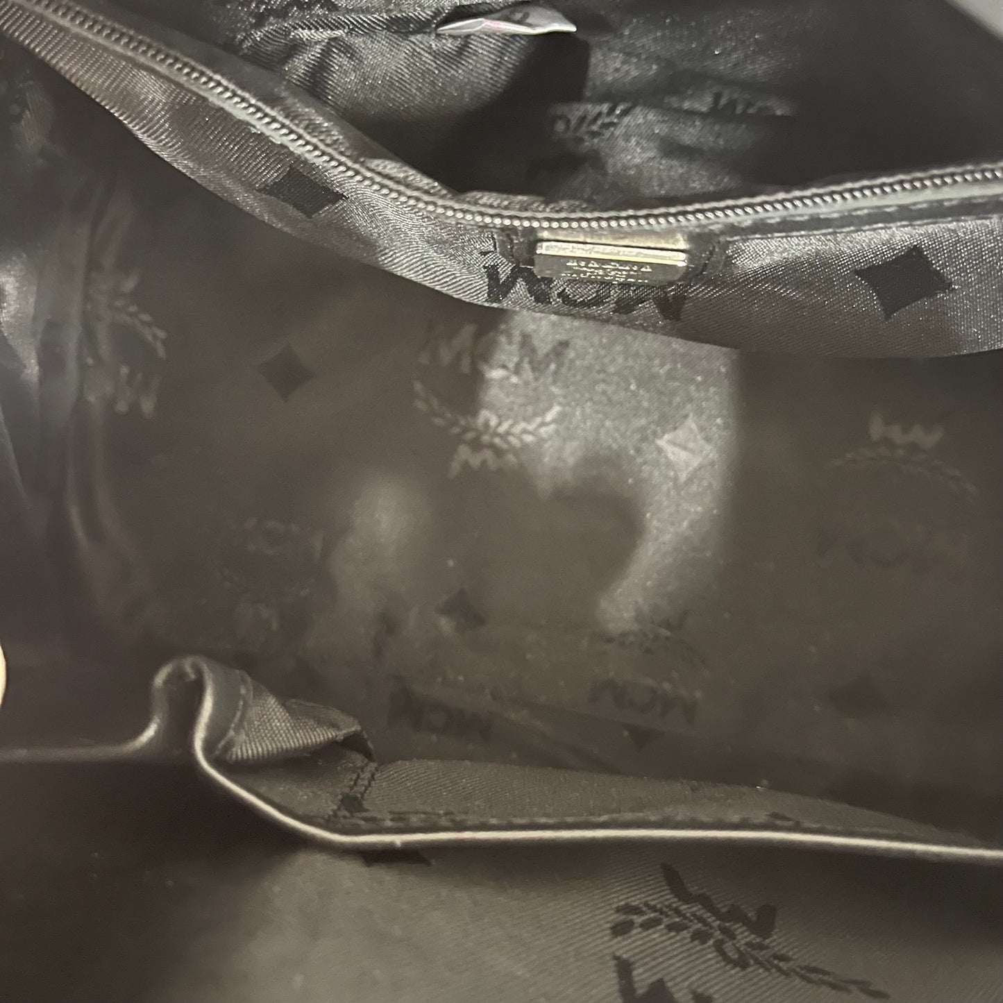 MCM Handbag MWT1AIV02RW001 Black Rank(B)