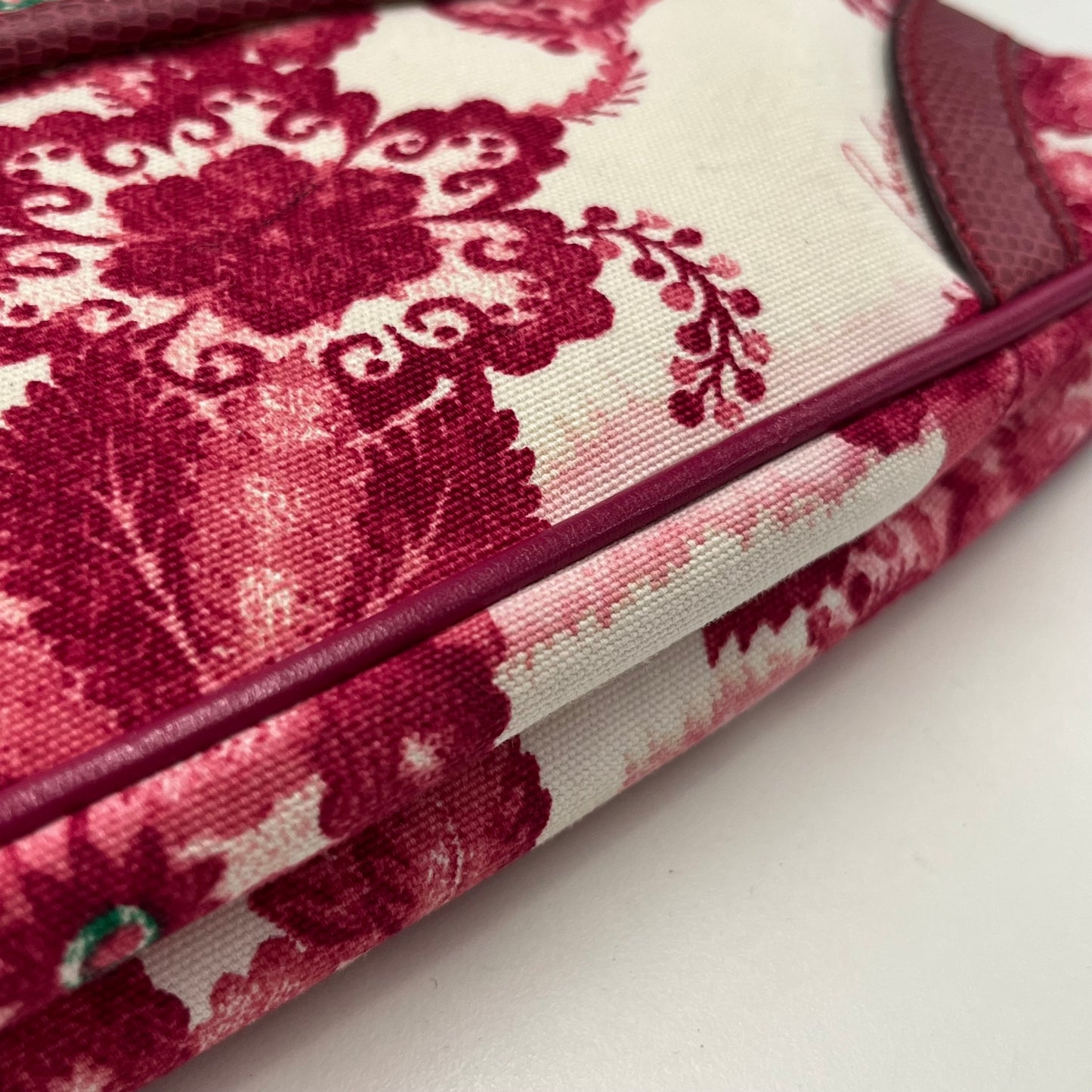 BURBERRY LONDON Shoulder Bag Rank (B) Shocking Pink Damage Canvas Leather Trimmed
