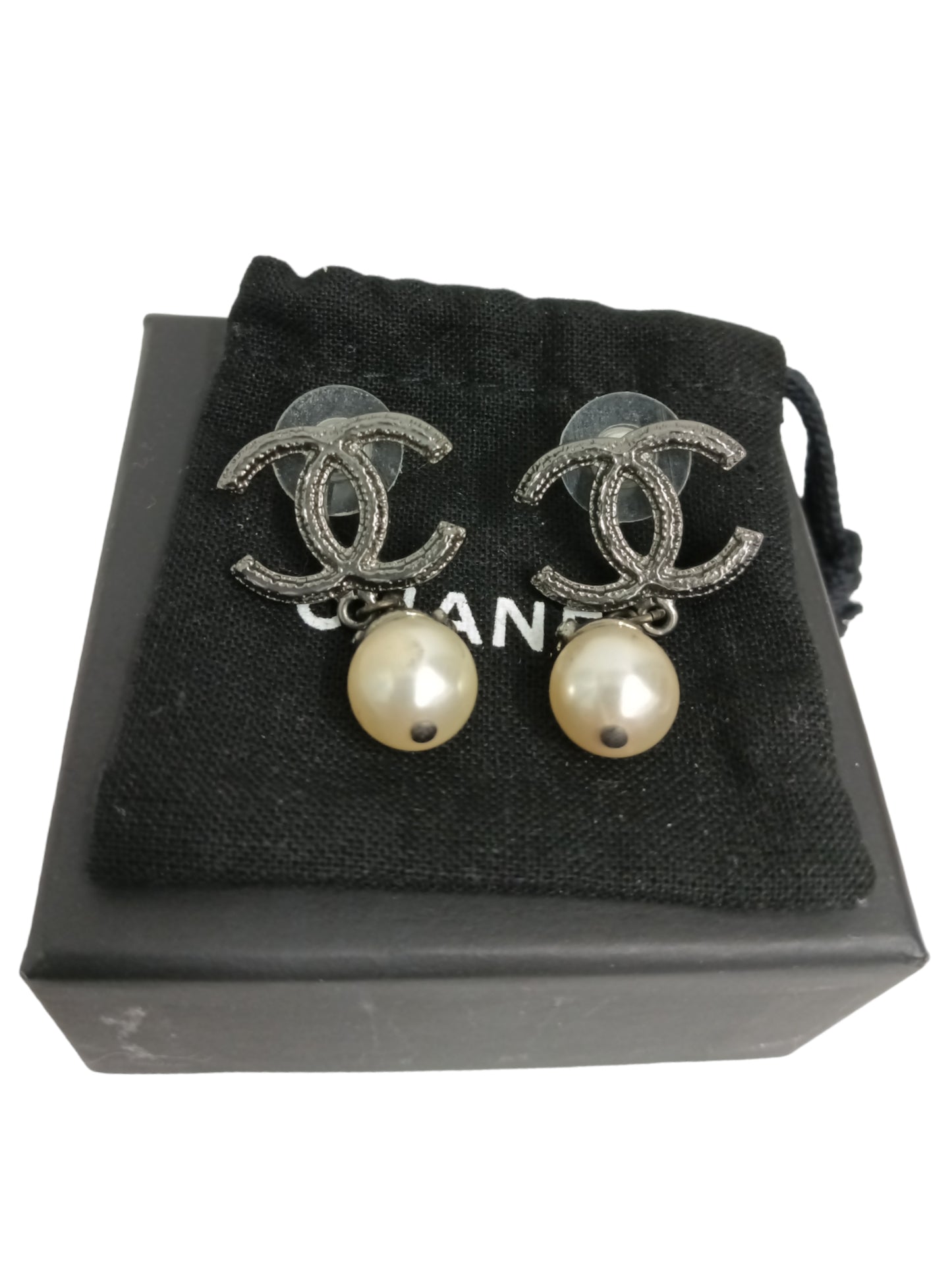 CHANEL Earring (Rank AB) Coco-Pear A14 Black/White🖤 🤍