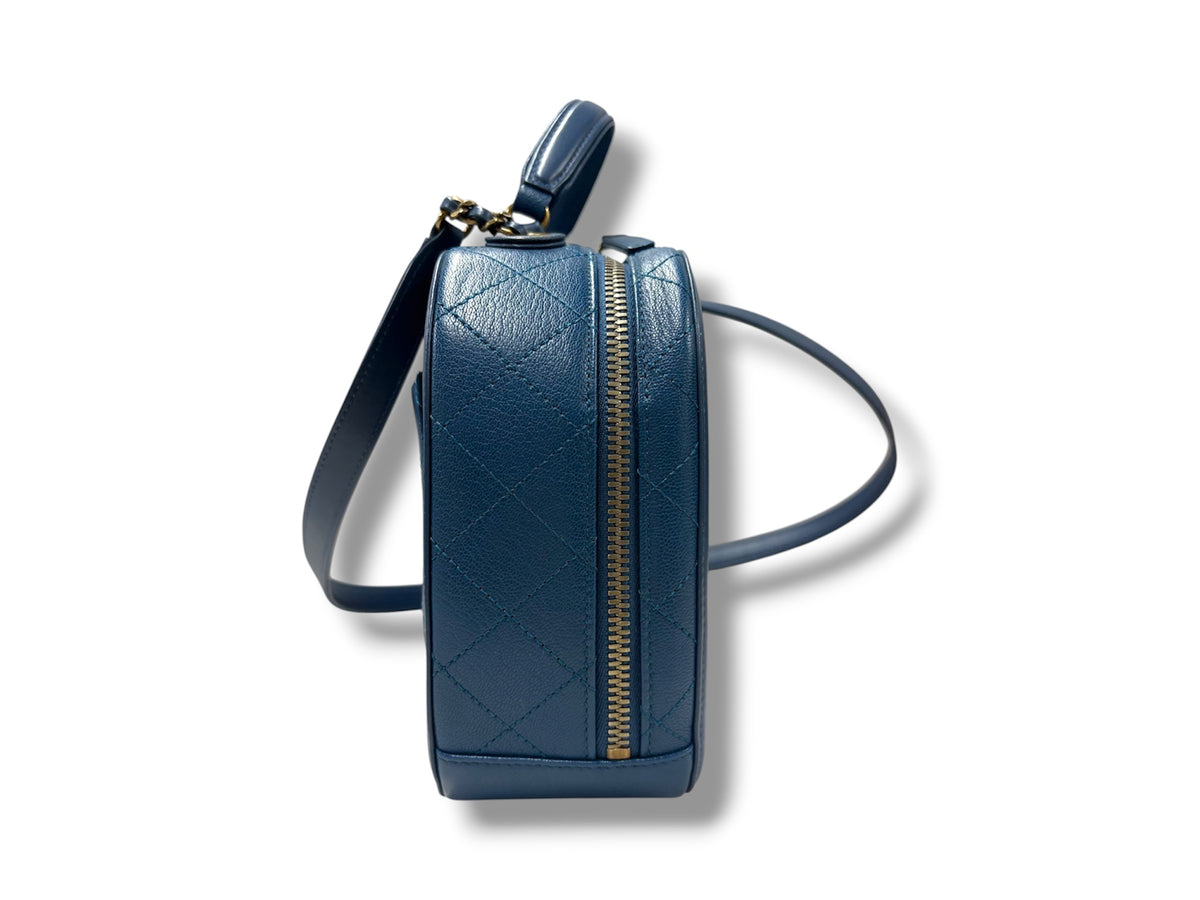 CHANEL 2WAY BAG CHA1146746 RANK(B) BLUE AND GOLD STAIN/SCRATCH 23126582 COCO CURVE VANITY