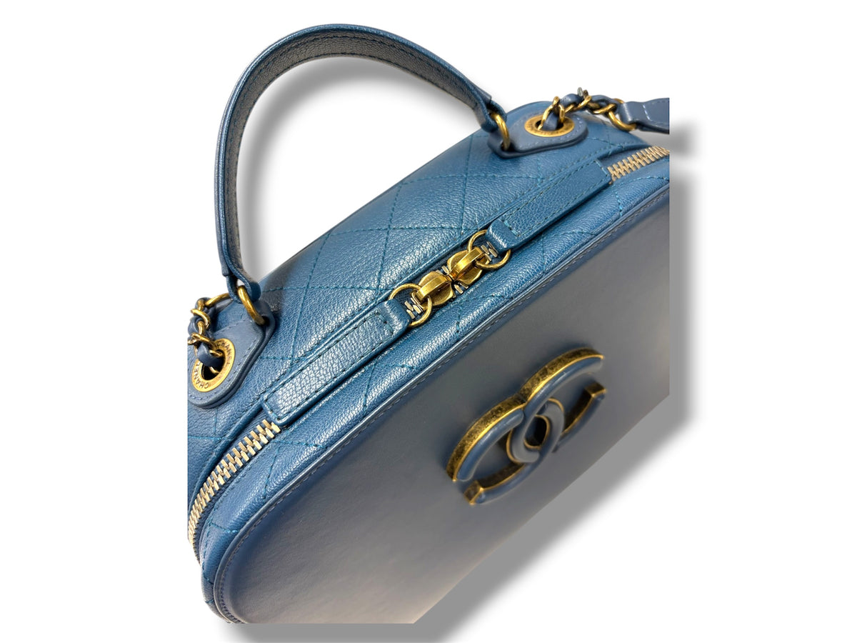 CHANEL 2WAY BAG CHA1146746 RANK(B) BLUE AND GOLD STAIN/SCRATCH 23126582 COCO CURVE VANITY