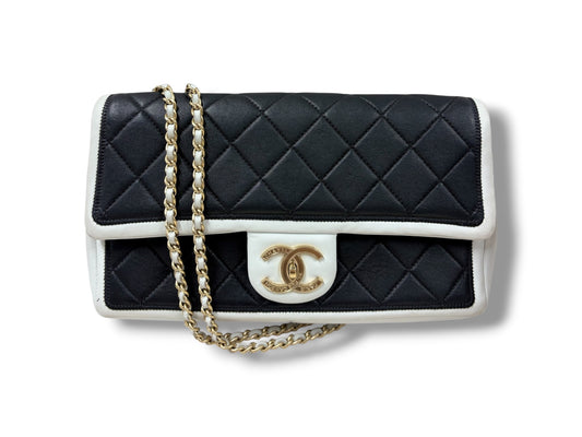 CHANEL SHOULDER BAG LAMBSKIN FLAP RANK(B) WHITE-BLACK STAIN 18023436