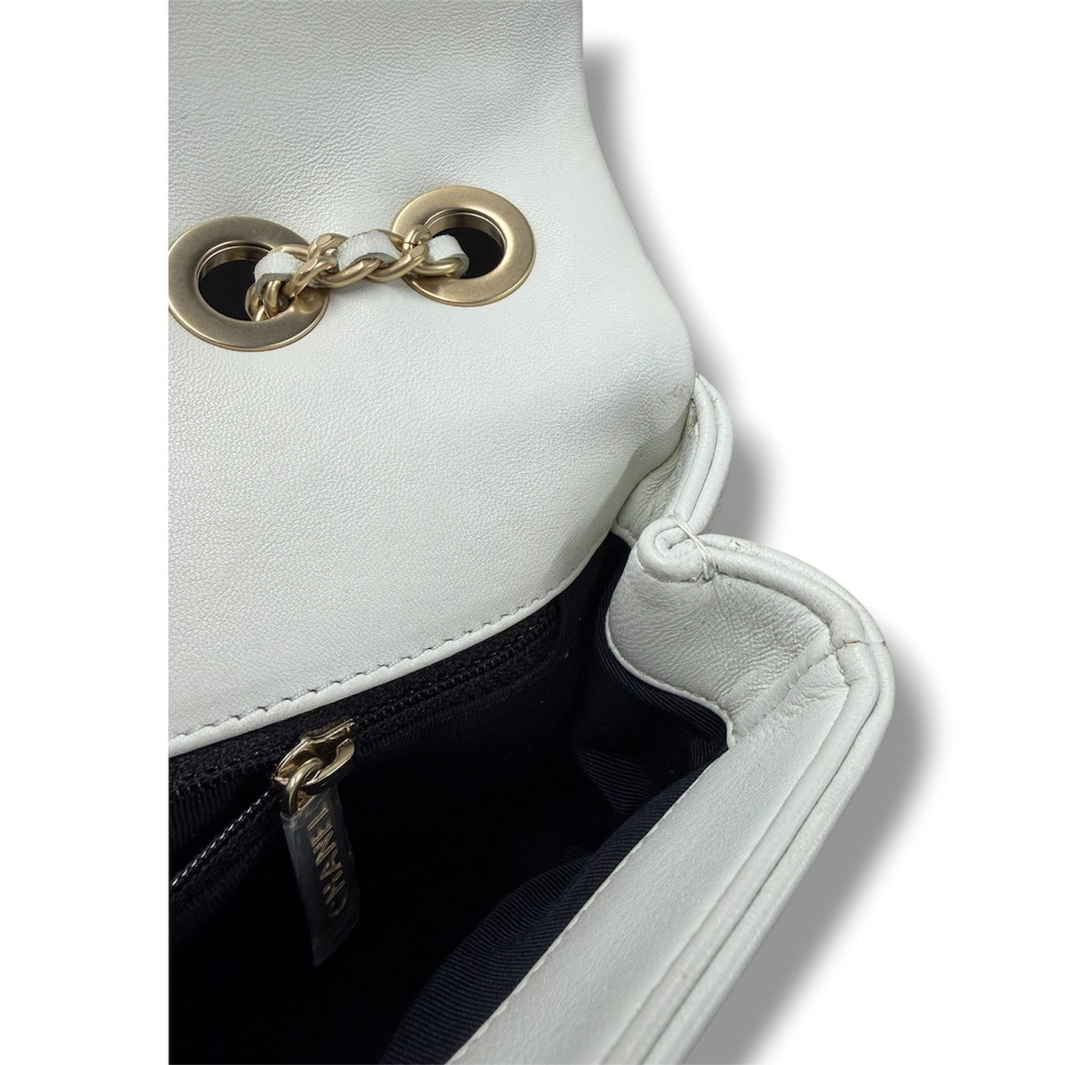 CHANEL SHOULDER BAG LAMBSKIN FLAP RANK(B) WHITE-BLACK STAIN 18023436