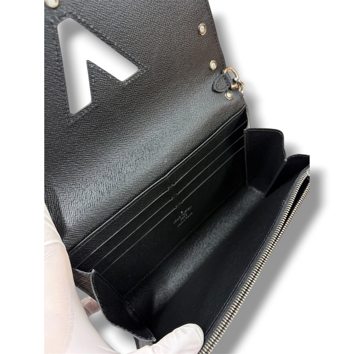 LOUIS VUITTON SHOULDER BAG EPI M62306 RANK(B) BLACK/SILVER/RED SCRATCH/DISCOLOR SP0158
