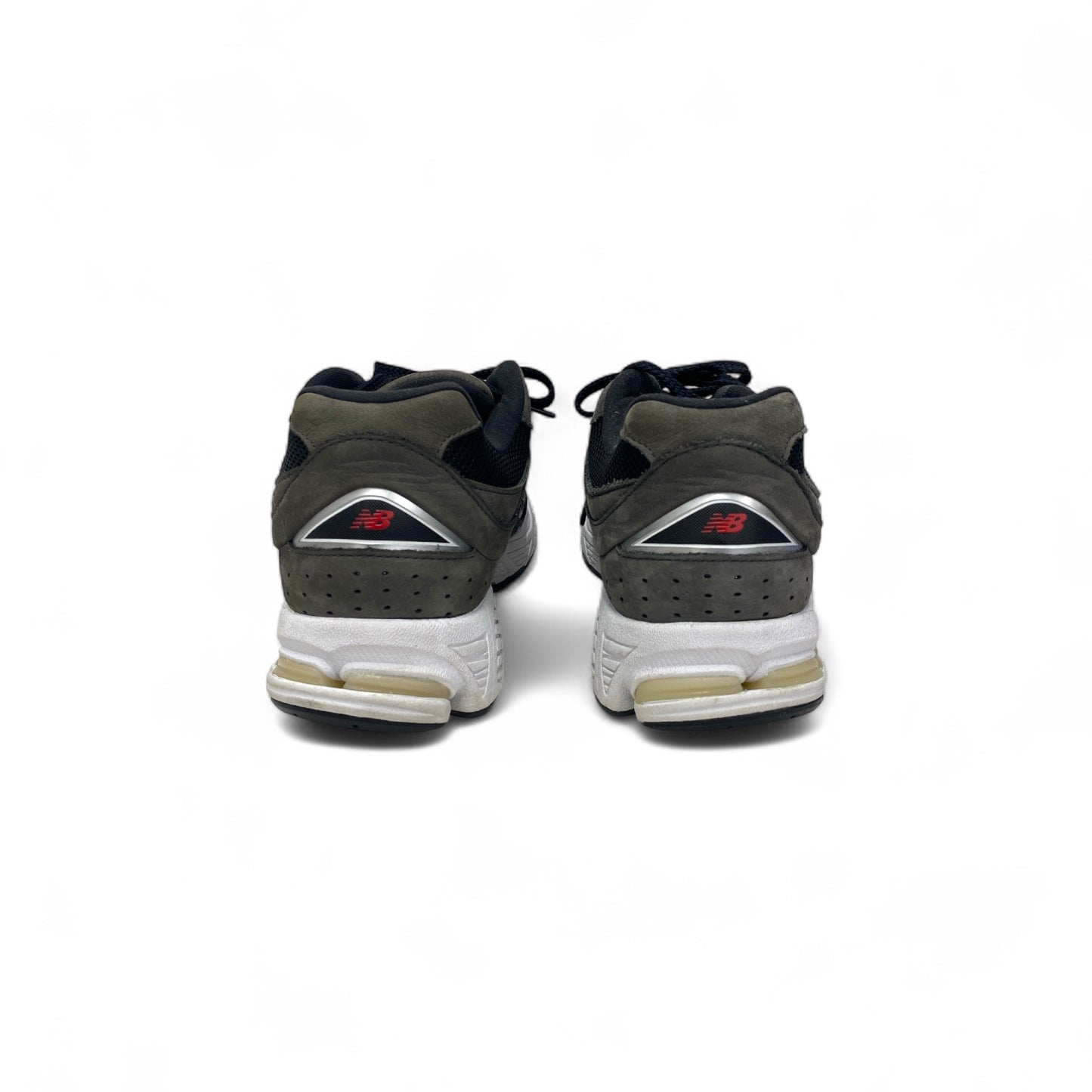 NEW BALANCE Sneakers men Size 45 ML2002RB