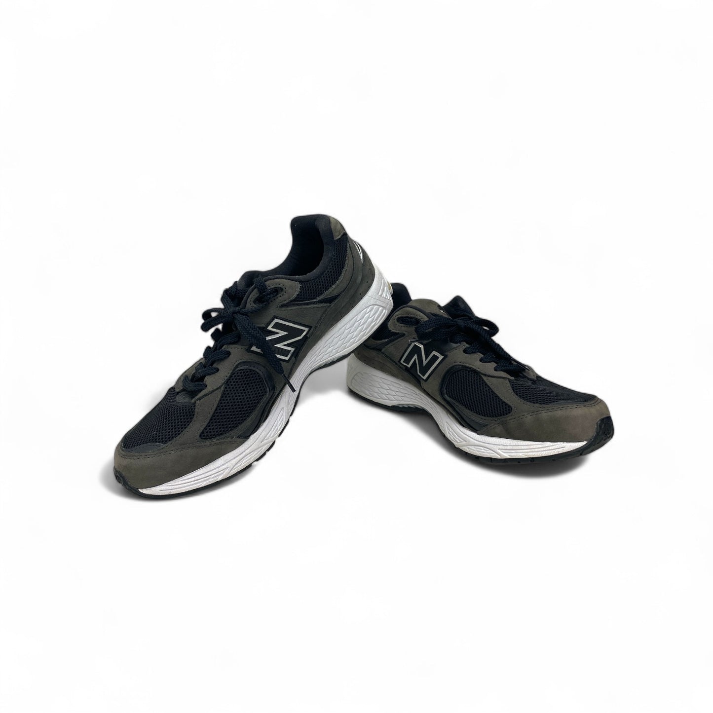 NEW BALANCE Sneakers men Size 45 ML2002RB