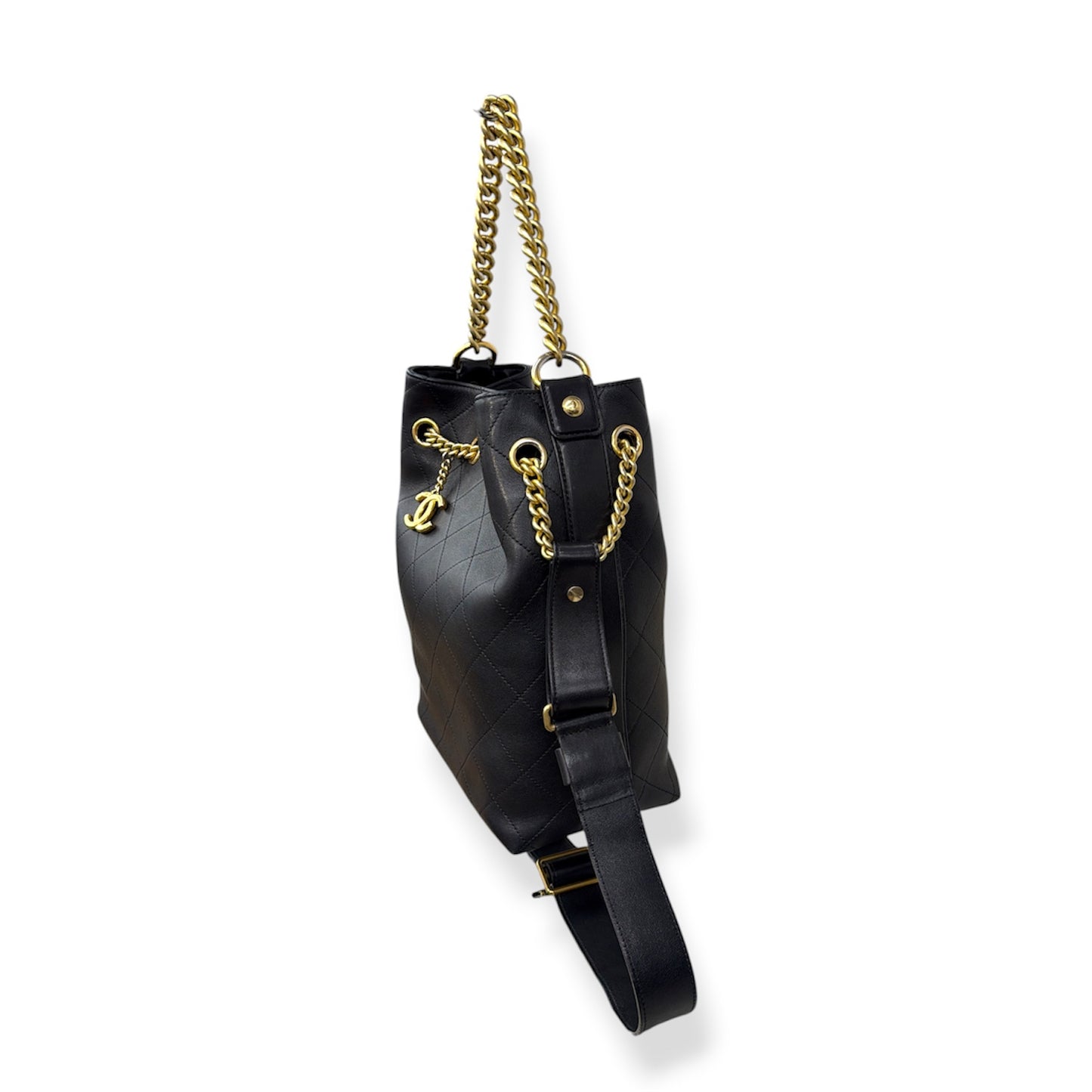 CHANEL Bucket Bag Calfskin Leather Black 23144770 Rank (B)