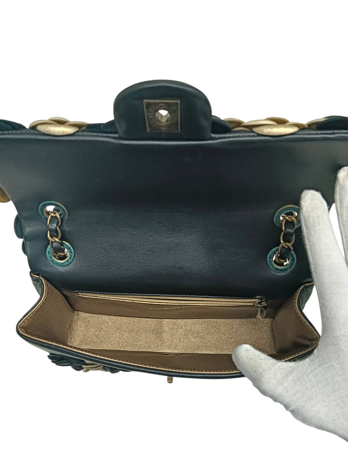 CHANEL Chain Shoulder Bag Rank(B) Black And Gold 20861839