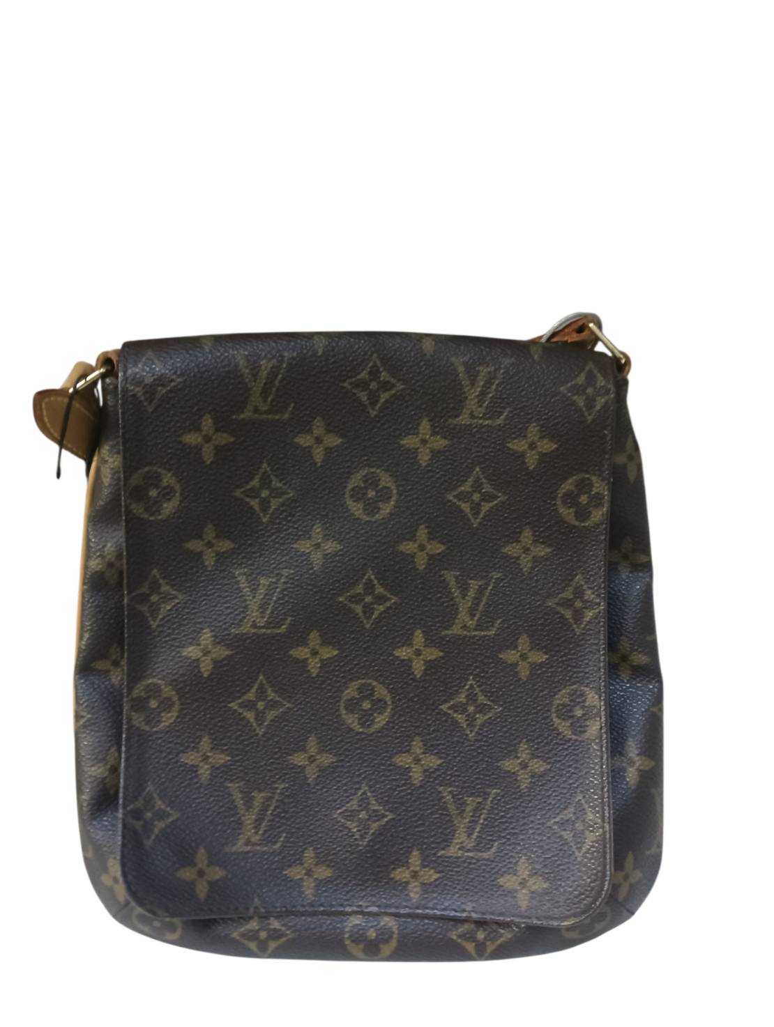 LOUIS VUITTON Shoulder Bag Monogram Rank B LW0020