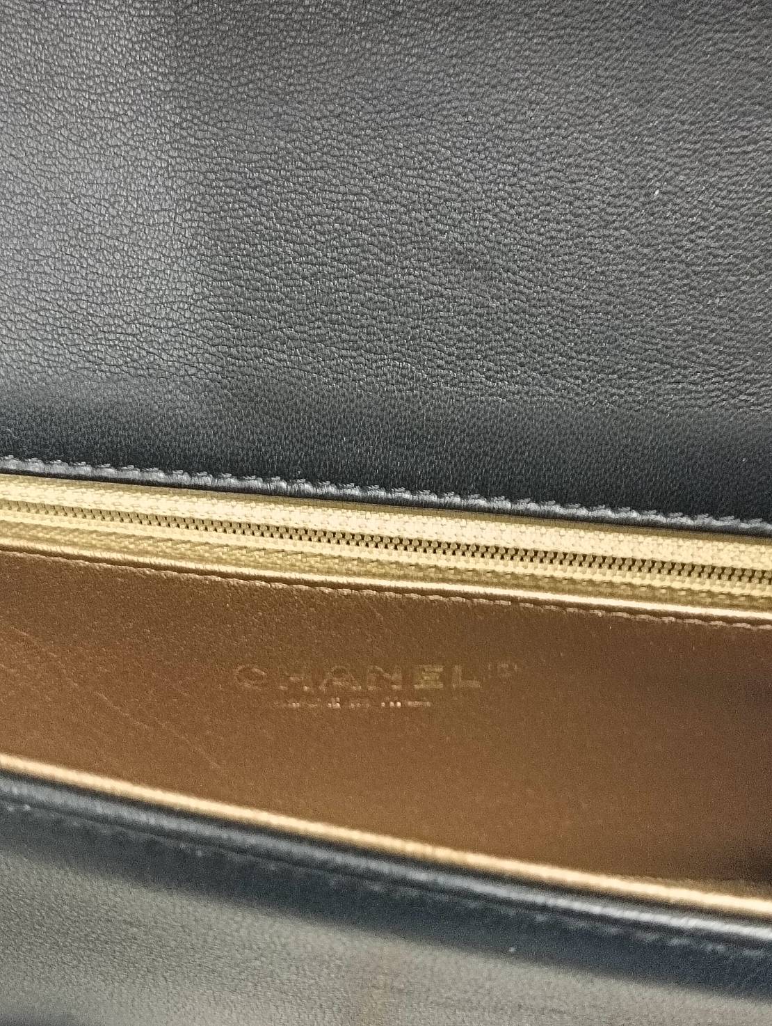 CHANEL Chain Shoulder Bag Rank(B) Black And Gold 20861839