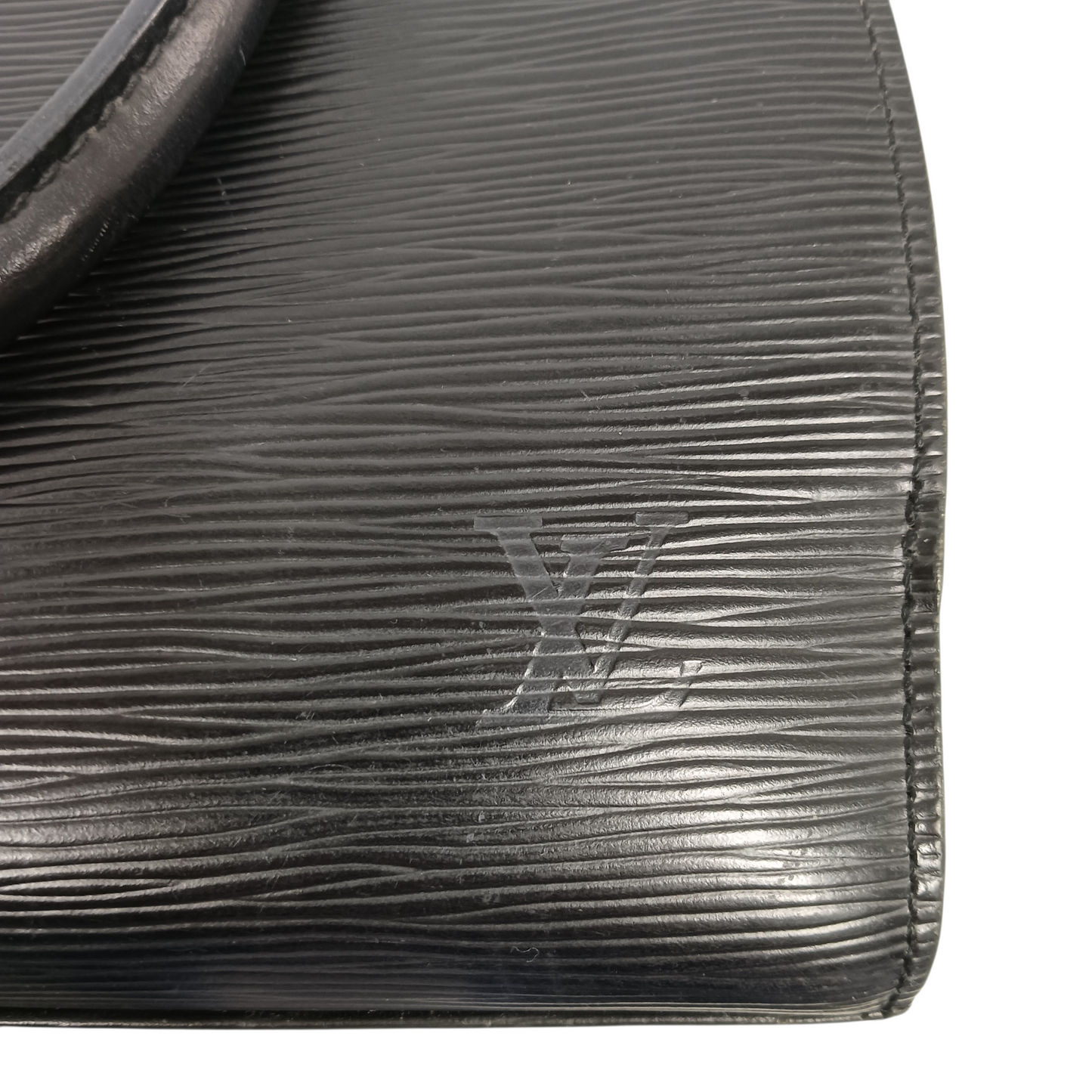 LOUIS VUITTON Handbag Epi M52052 Black Scratch/Damage/Stain