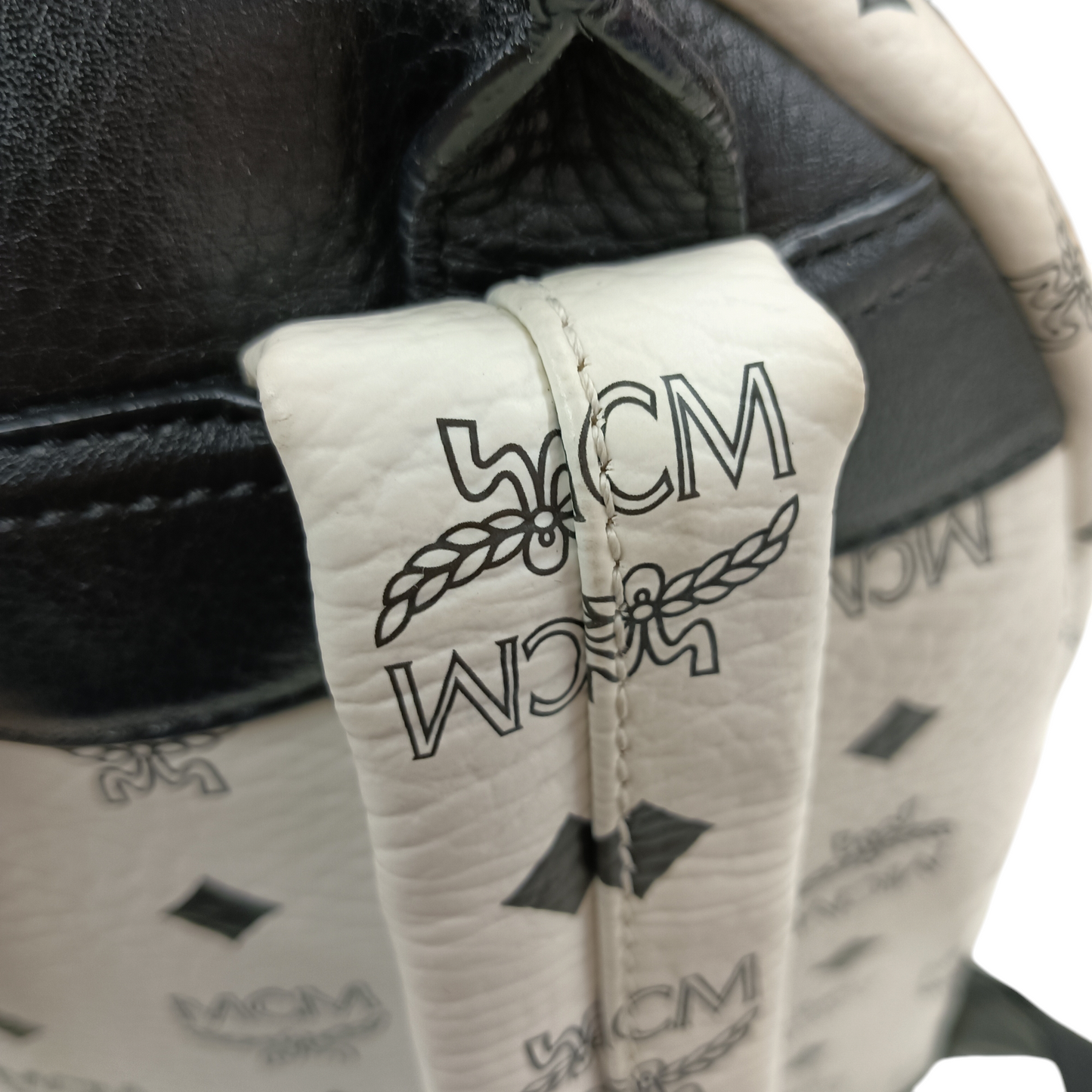 MCM Rucksack MMK3SVEG2WT001 Rank (BC) White *Discolored