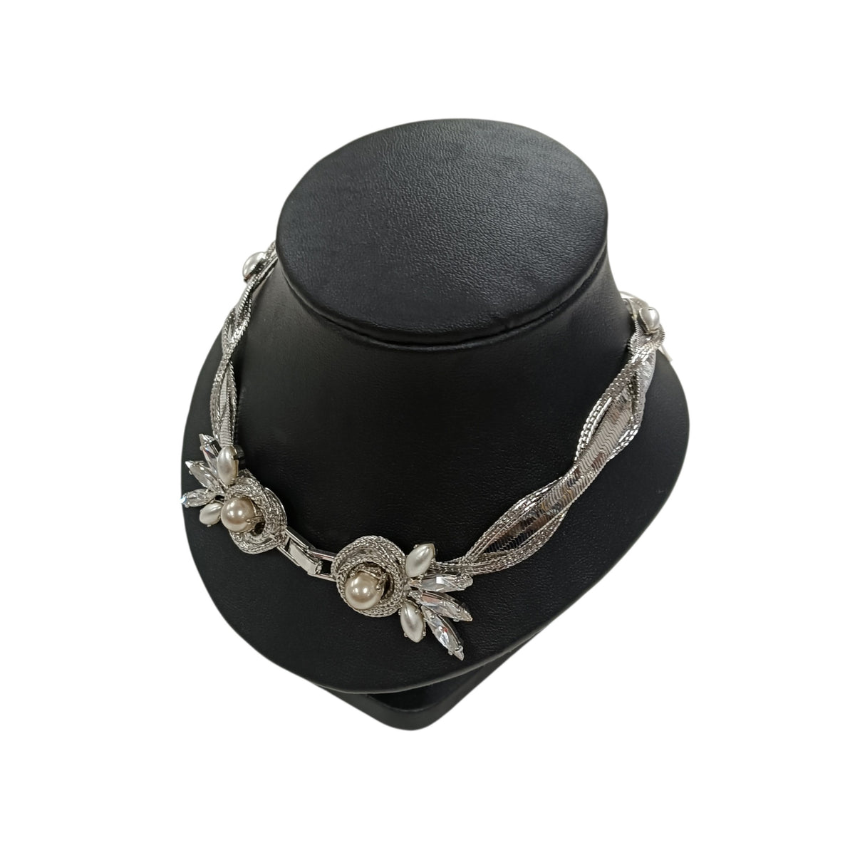 Necklace green