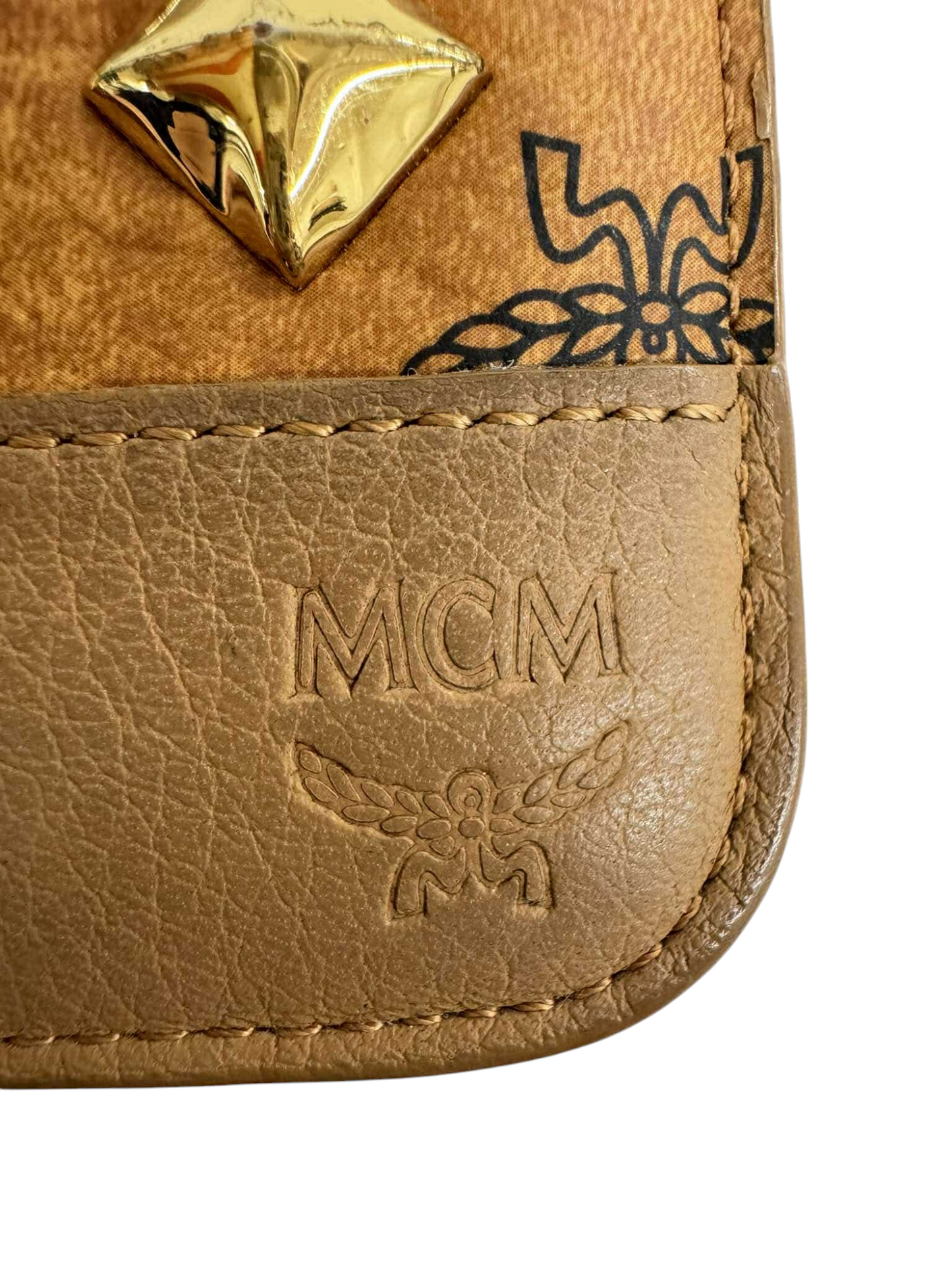 MCM Case Brown MXE2AVE03C0001 Rank (B) Stain