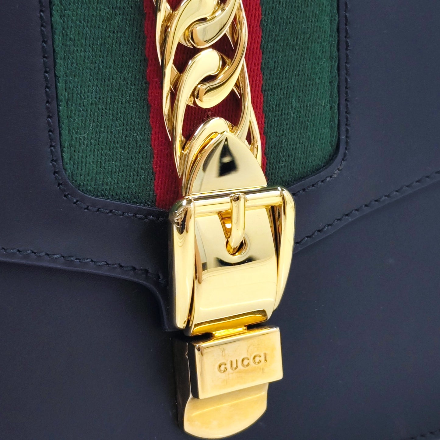 GUCCI Shoulder Bag 421882 525040 Black Rank AB