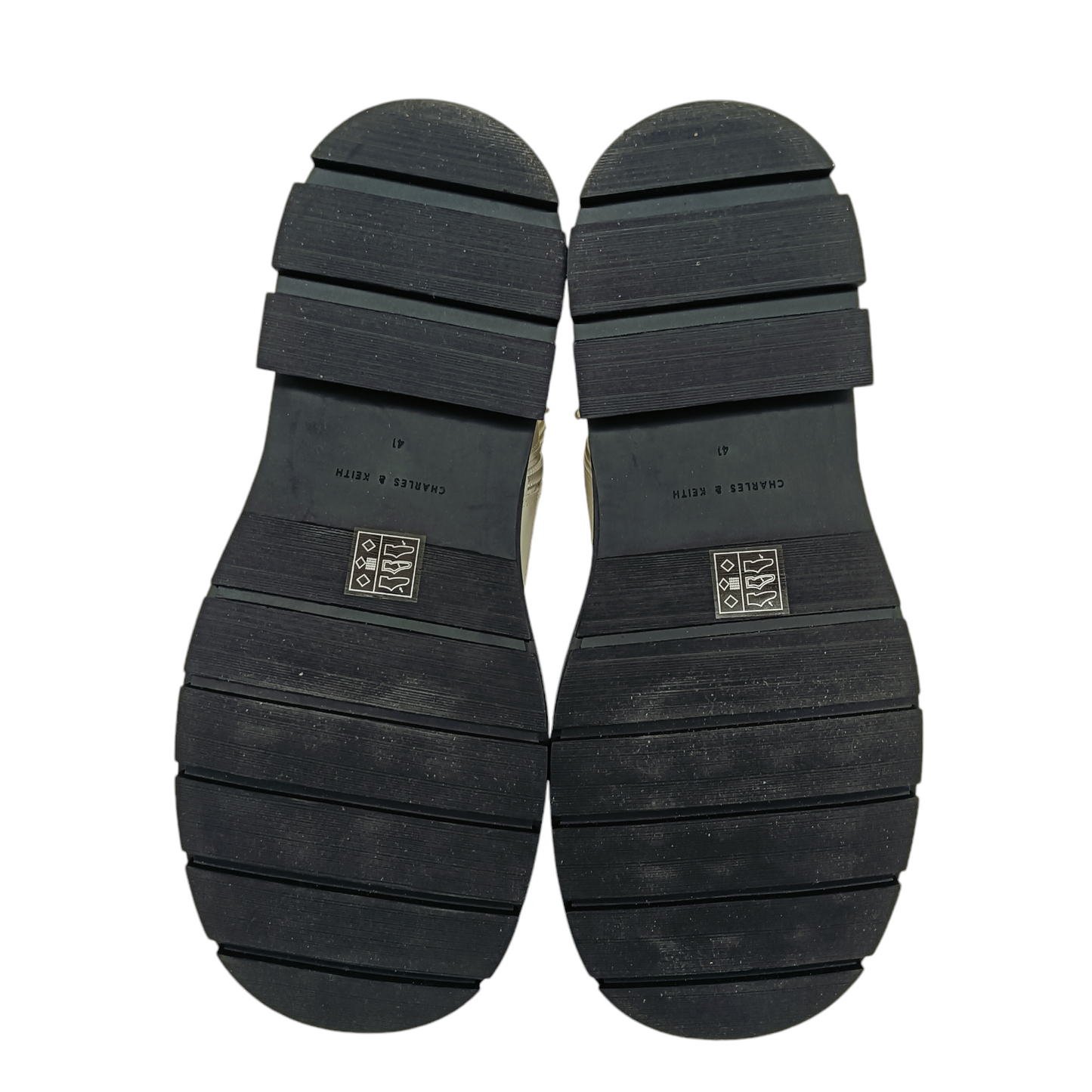 CHARLES & KEITH BOOTS 41 Lady's Ivory 90900123 Rank A