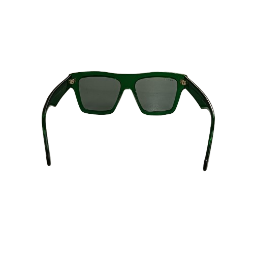Sunglasses GUCCI GGO962S Green **Scratch