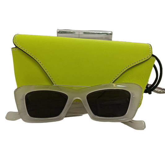 Sunglasses LOEWE LW400361 Gray