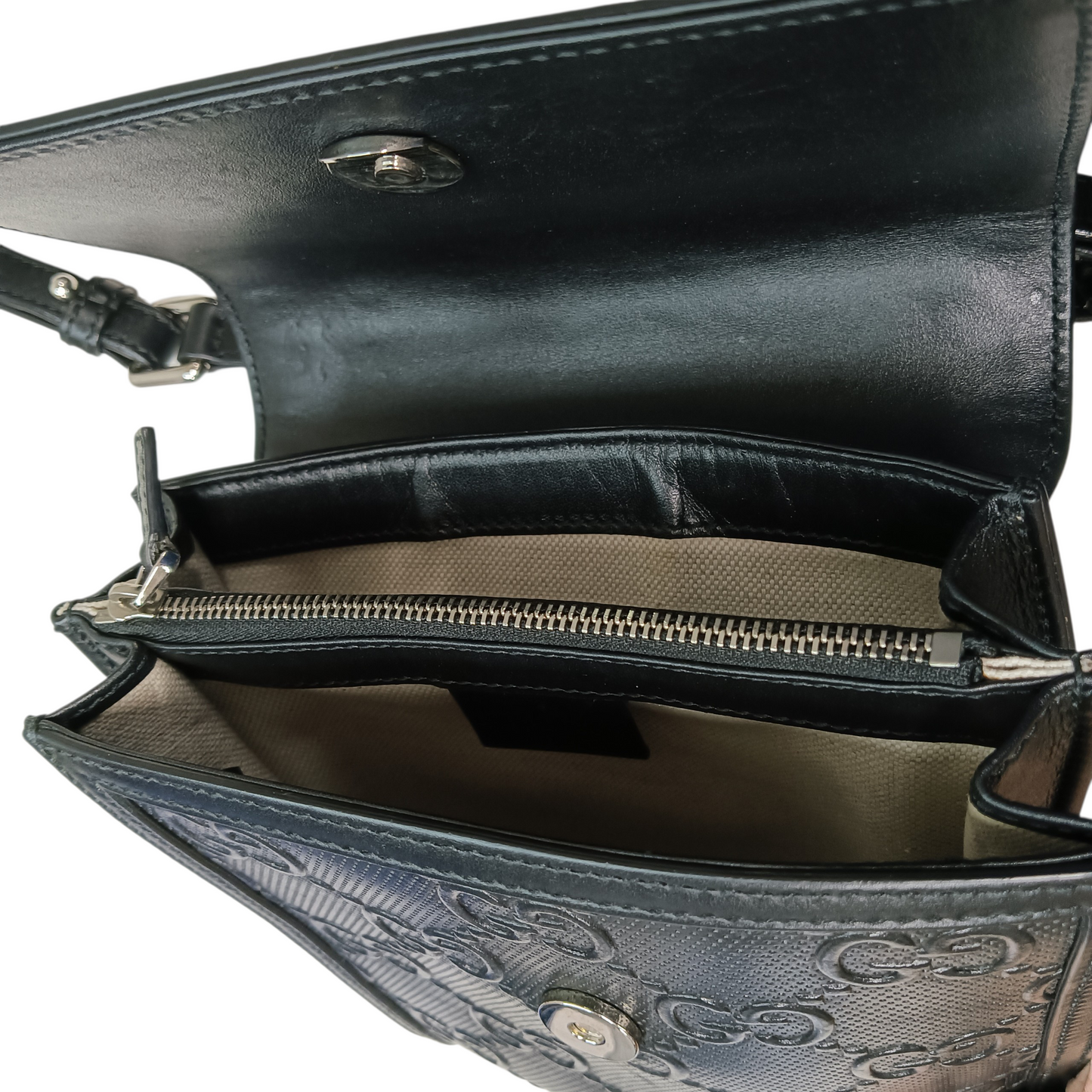 GUCCI GG Embossed Leather Messenger 625782 Black