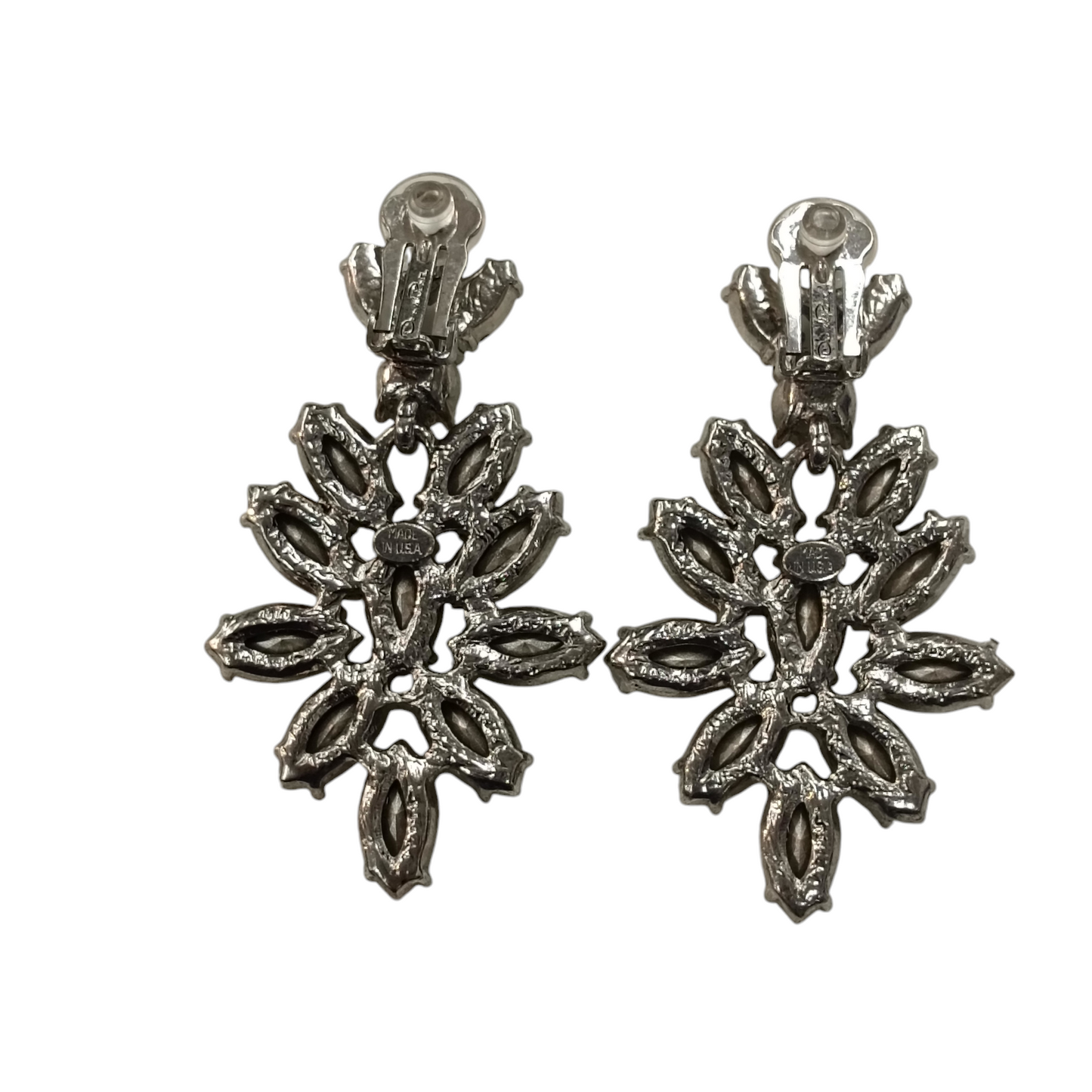 OSCAR DE LA RENTA EARRING