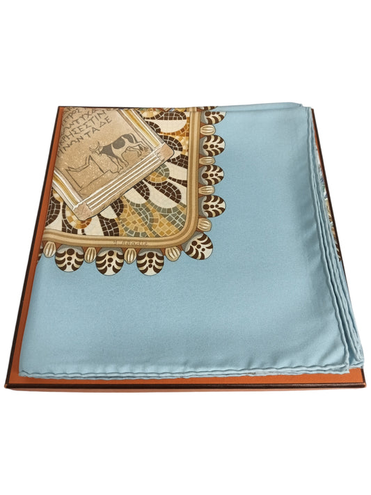 HERMES SCARF GIOIRE D'ALEXANDRE CARRE 90 LIGHT GRAY STAIN