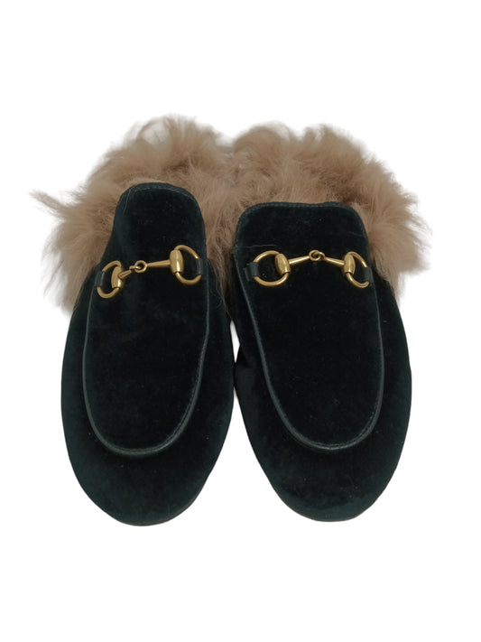 GUCCI FUR MULE SIZE 35 BLACK