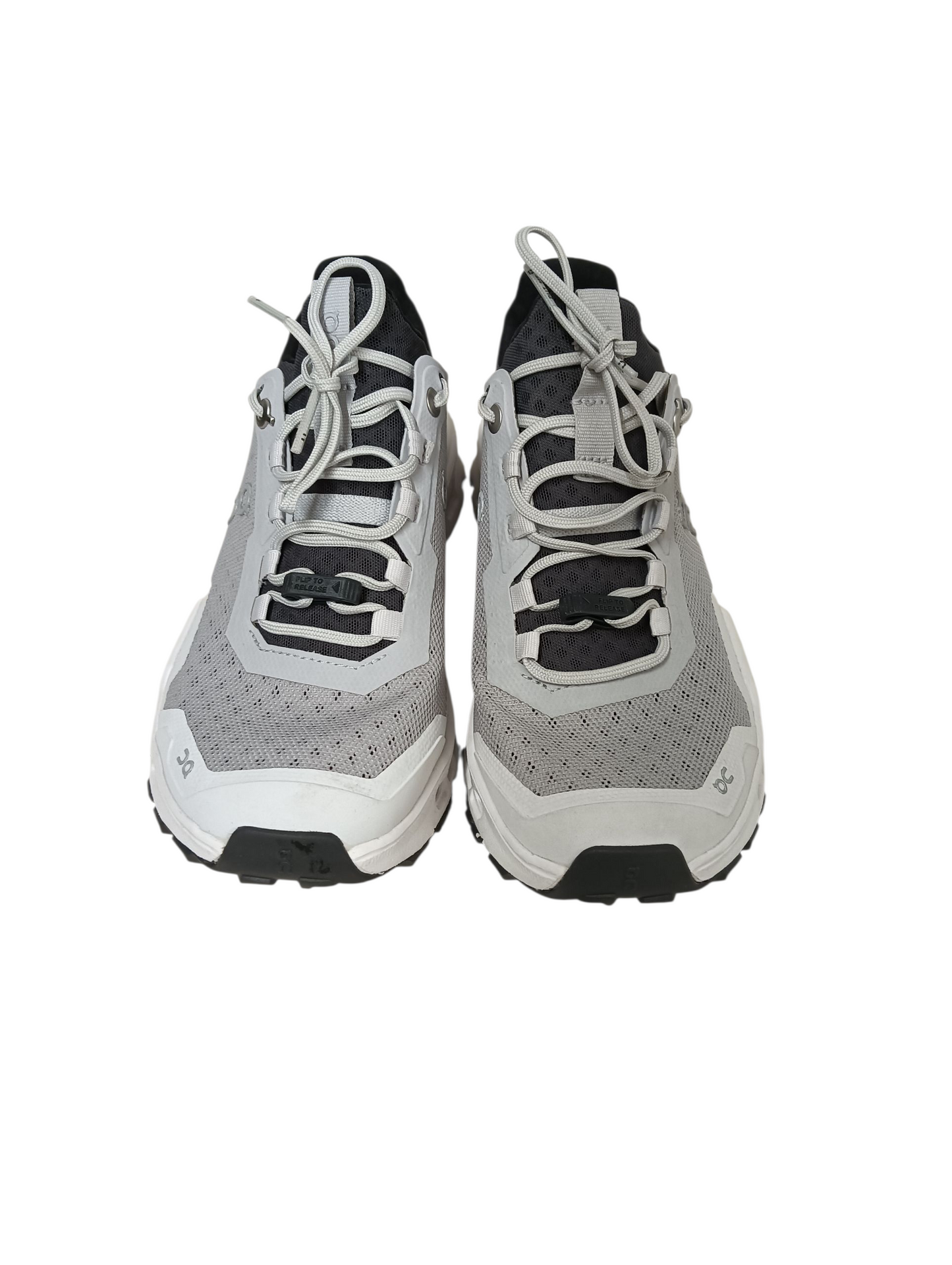 ON Cloud Sneaker Size W5 44. 99042 Lady's Gray