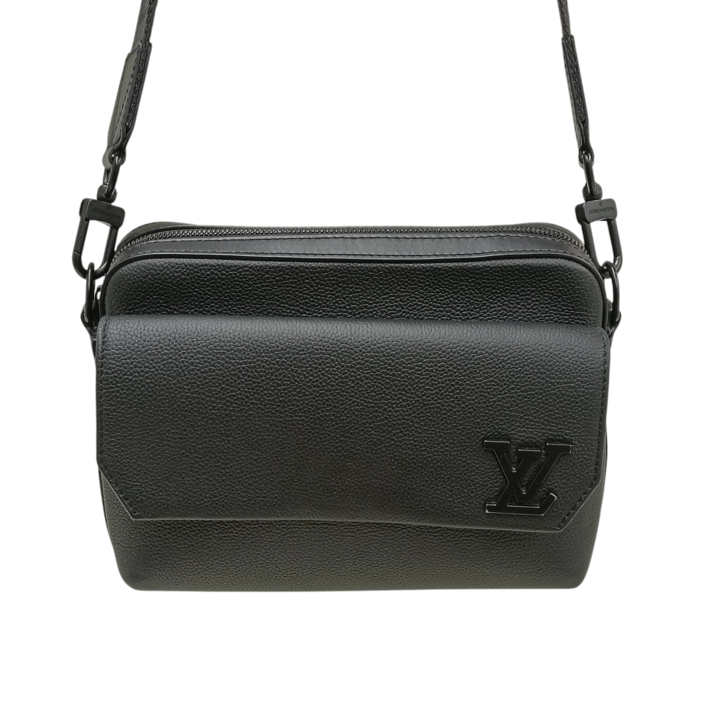 LOUIS VUITTON Body Bag M22482 Black NFC