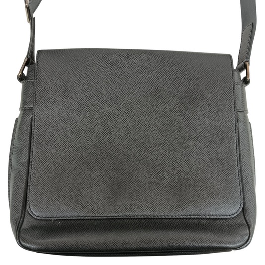 LOUIS VUITTON Shoulder Bag Taiga M32726 Rank (B) Black DU4192