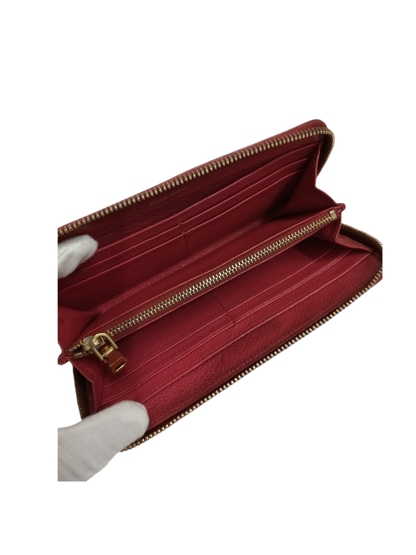 MIU MIU LONG WALLET RED T4418 STAIN